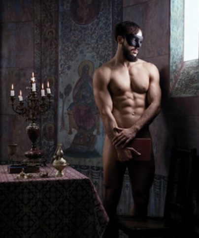 sacerdotes calendario gay