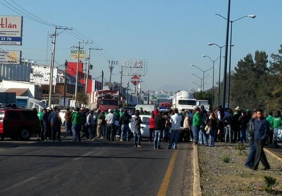 bloqueo Salida a Charo Morelia STASPE