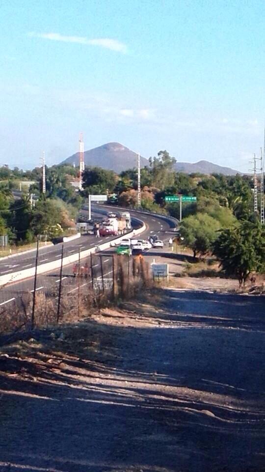bloqueo en cuatro caminos