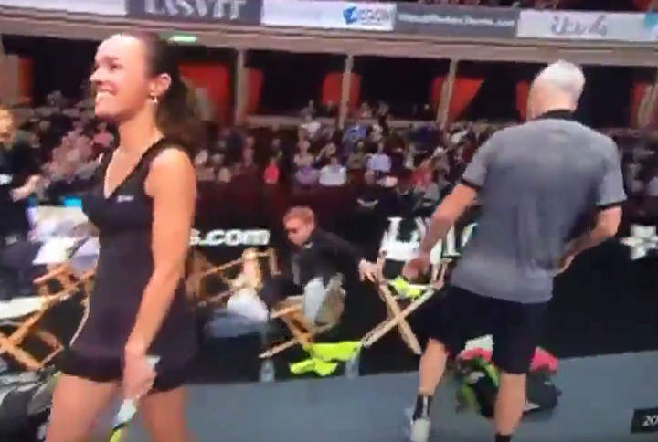 elton john caida video