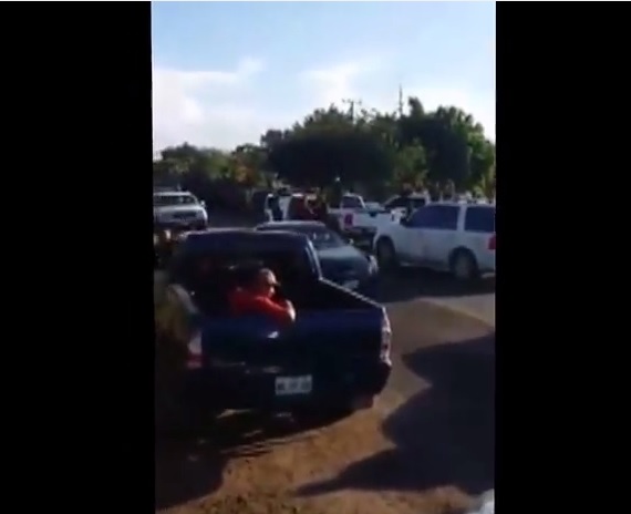 hipolito mora la ruana entrada sellada video