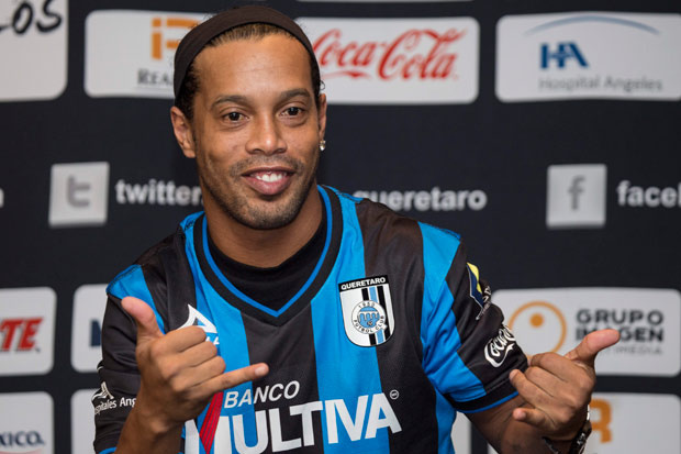 Se Da A Conocer Cuánto Gana Ronaldinho En El Querétaro