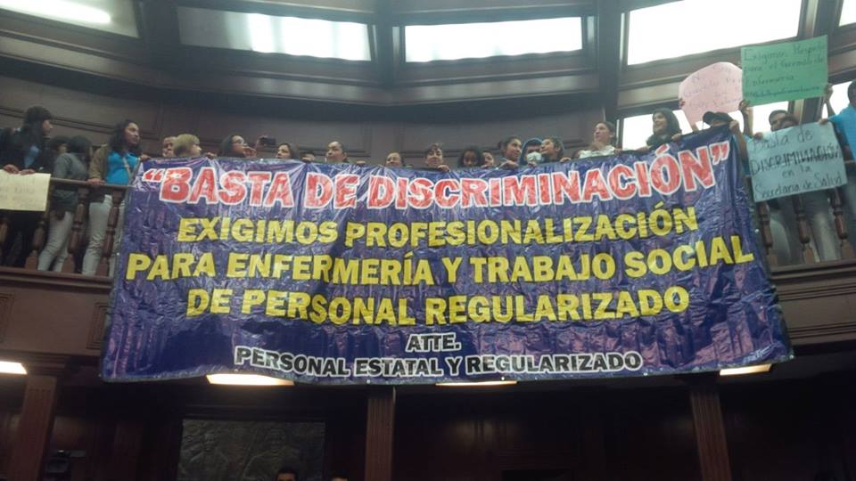 sector salud se manifiesta en el congreso del estado