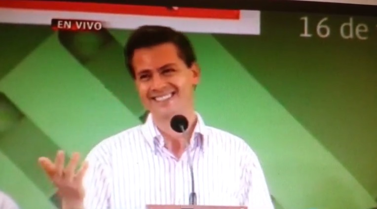 Peña Nieto se alburea solito 2