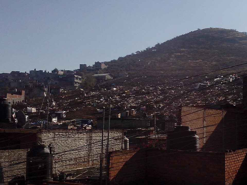 cerro del Punhuato tras desalojo de paracaidistas