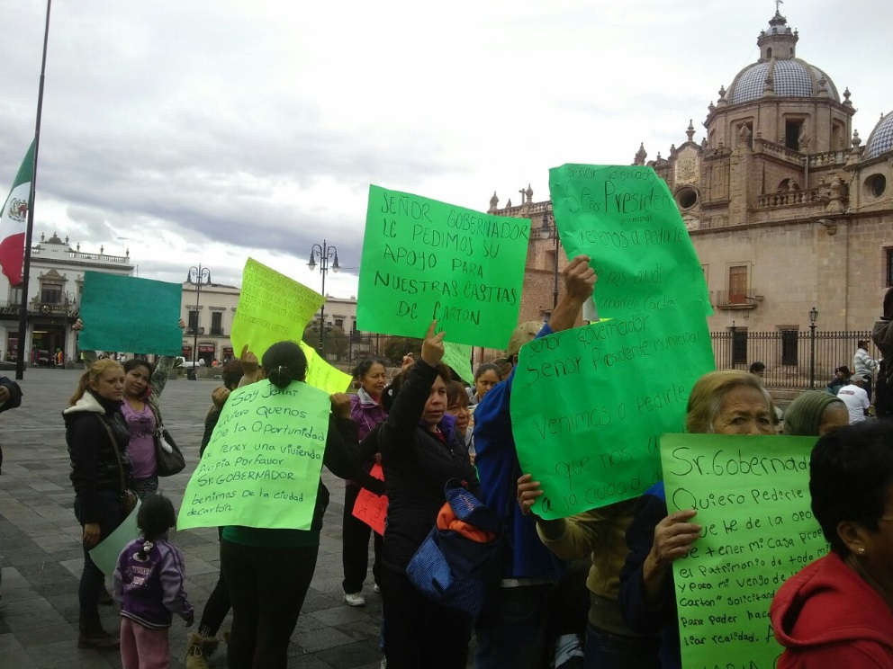 paracaidistas manifestación Plaza Melchor Ocampo Morelia