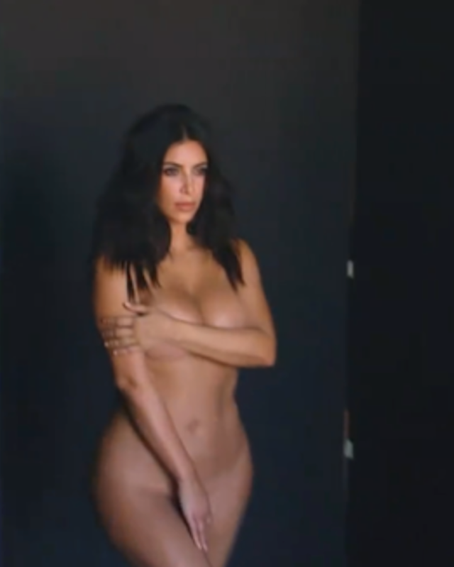 Kim Kardashian desnuda