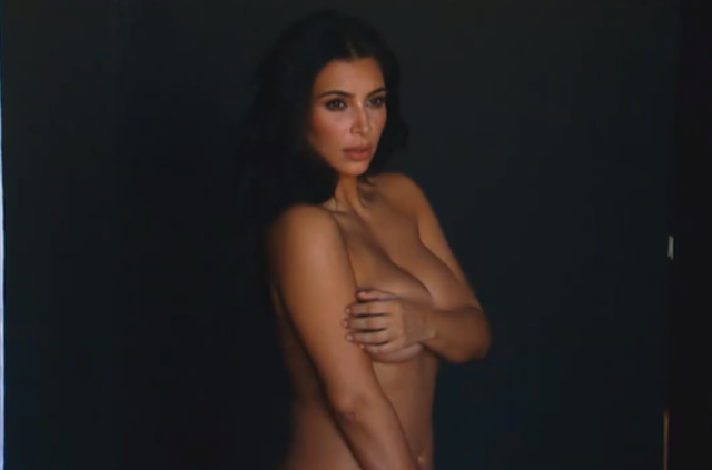 Kim Kardashian desnuda