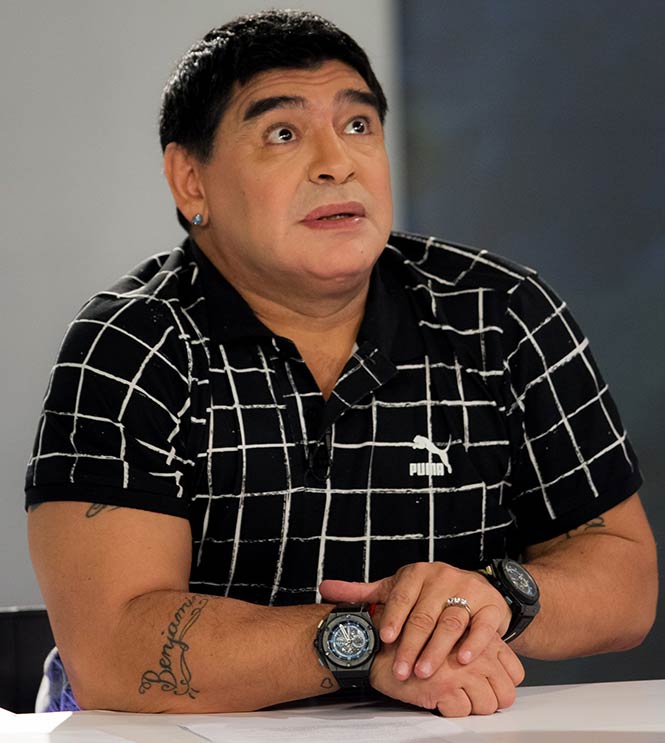 Maradona-labios-rojos