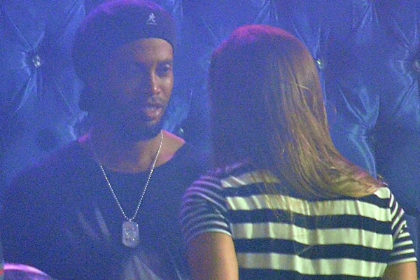 Ronaldinho de fiesta en Cancún