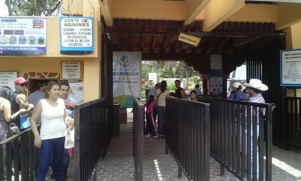 entrada zoológico de Morelia