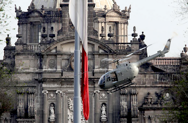 helicóptero James Bond México