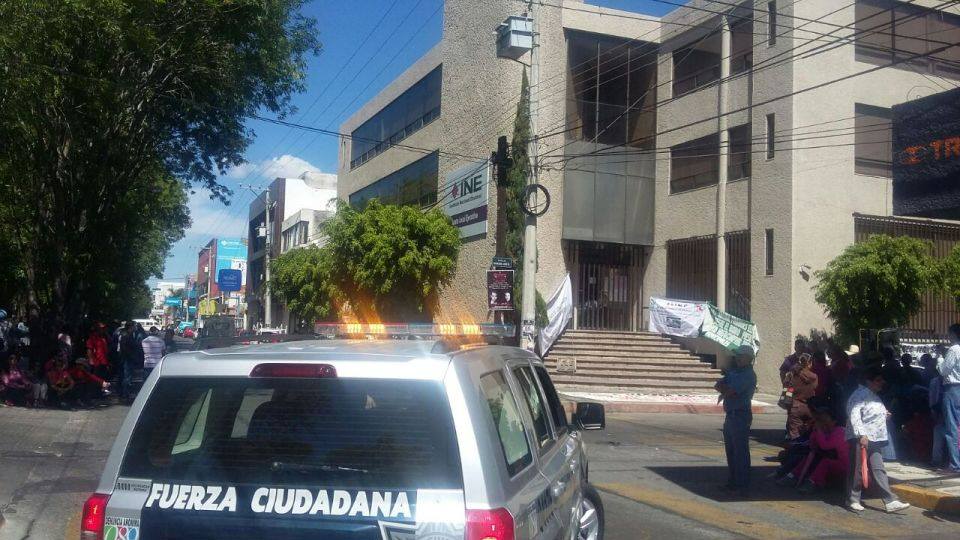 maestros CNTE manifestación INE Boulevard García de León