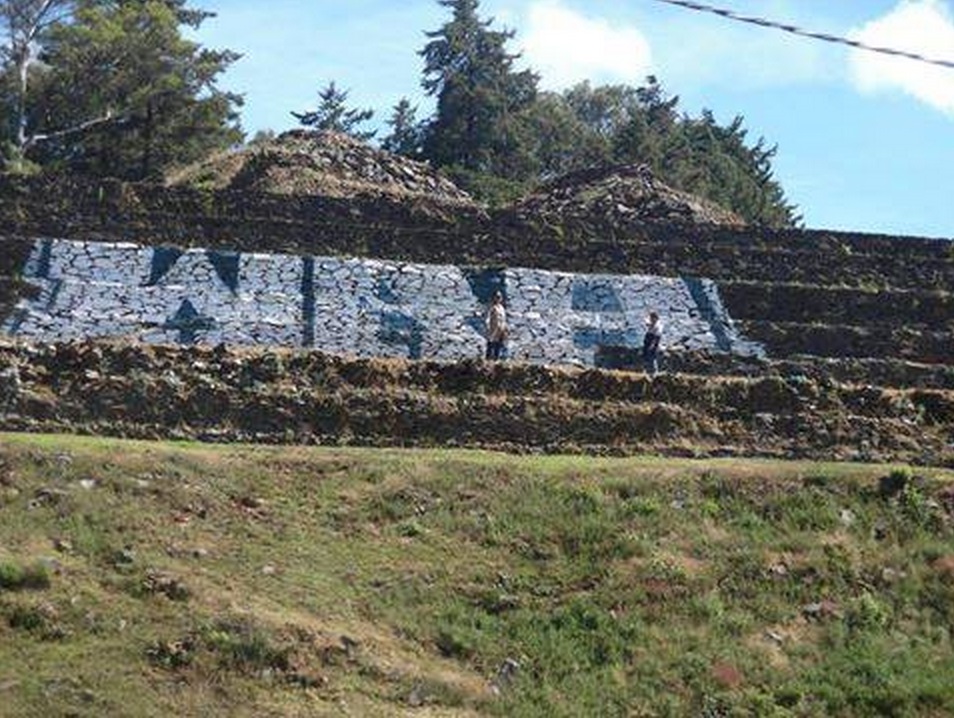zona arqueológica Tzintzuntzan grafiteada