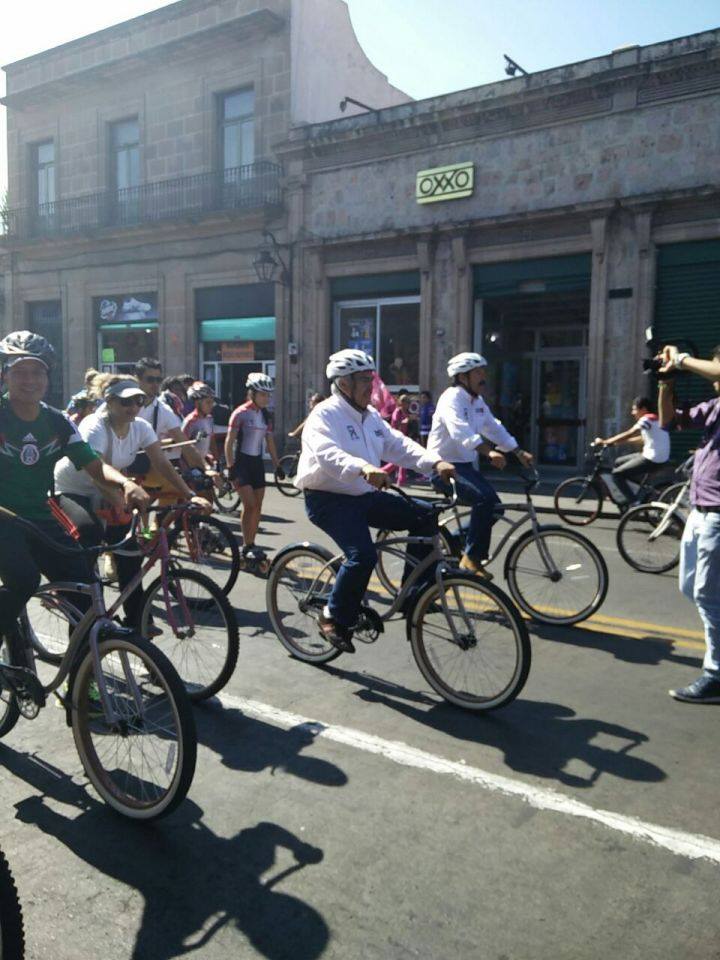 Chon Orihuela en bici