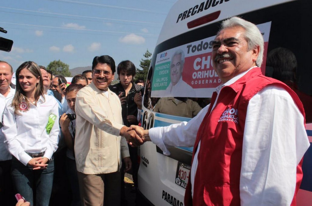 Chon Orihuela y líder transportista Miguel Corona Salto Michoacán