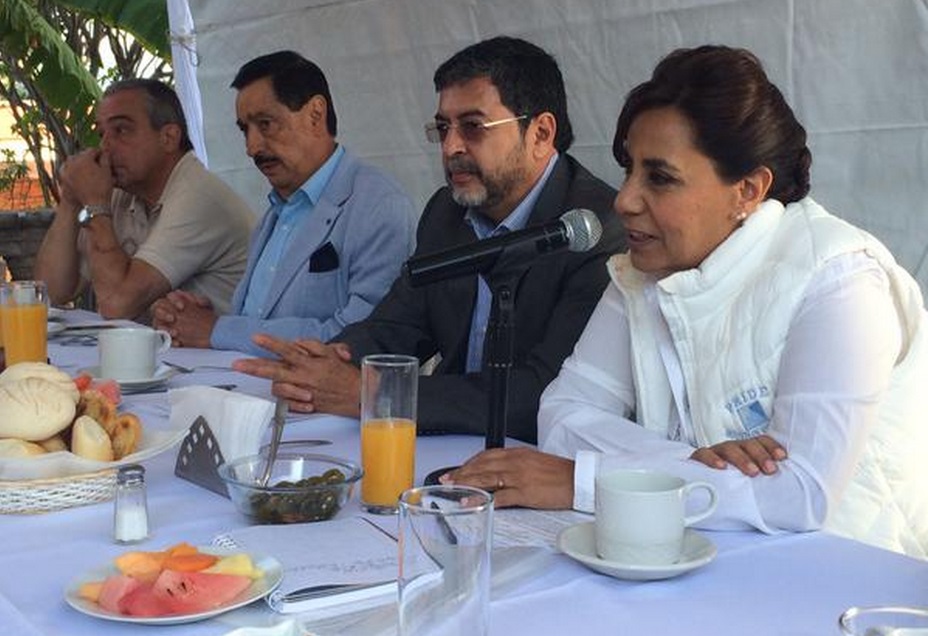 Cocoa Calderón reunión con empresarios