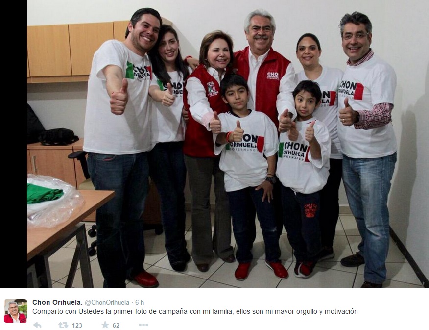 Primera foto que compartió en redes sociales Chon en el arranque de su campaña