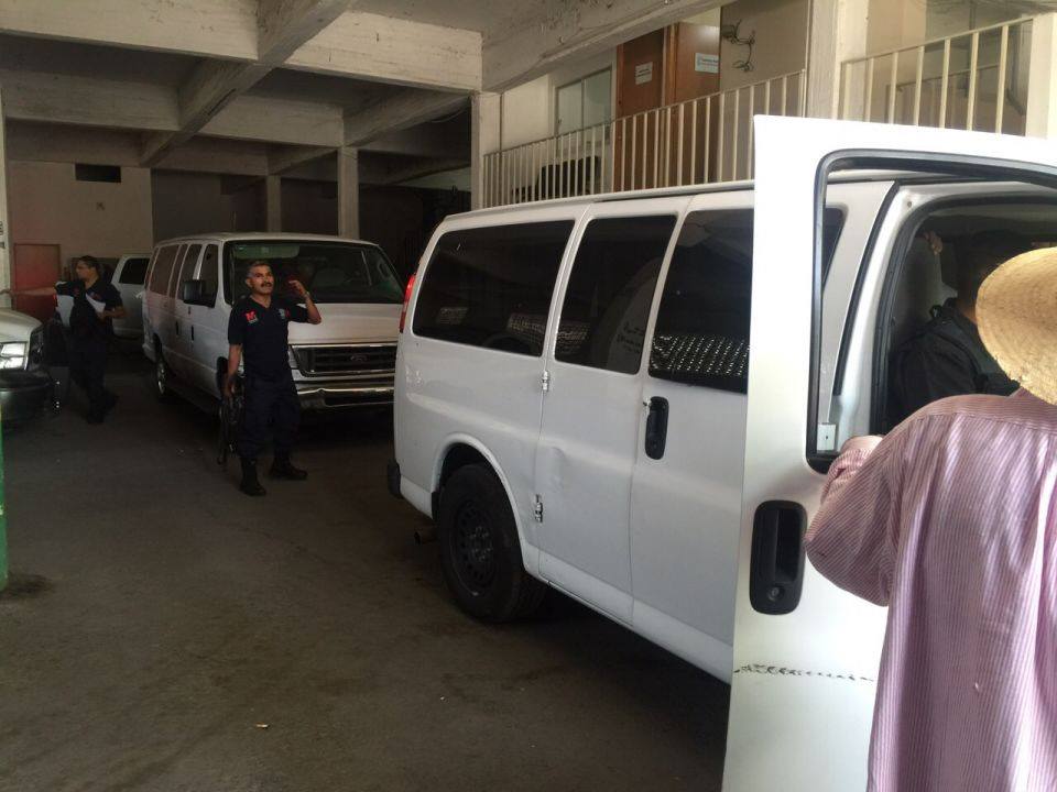 convoy personas cercanas de El Americano se entregan 13 abril 2015