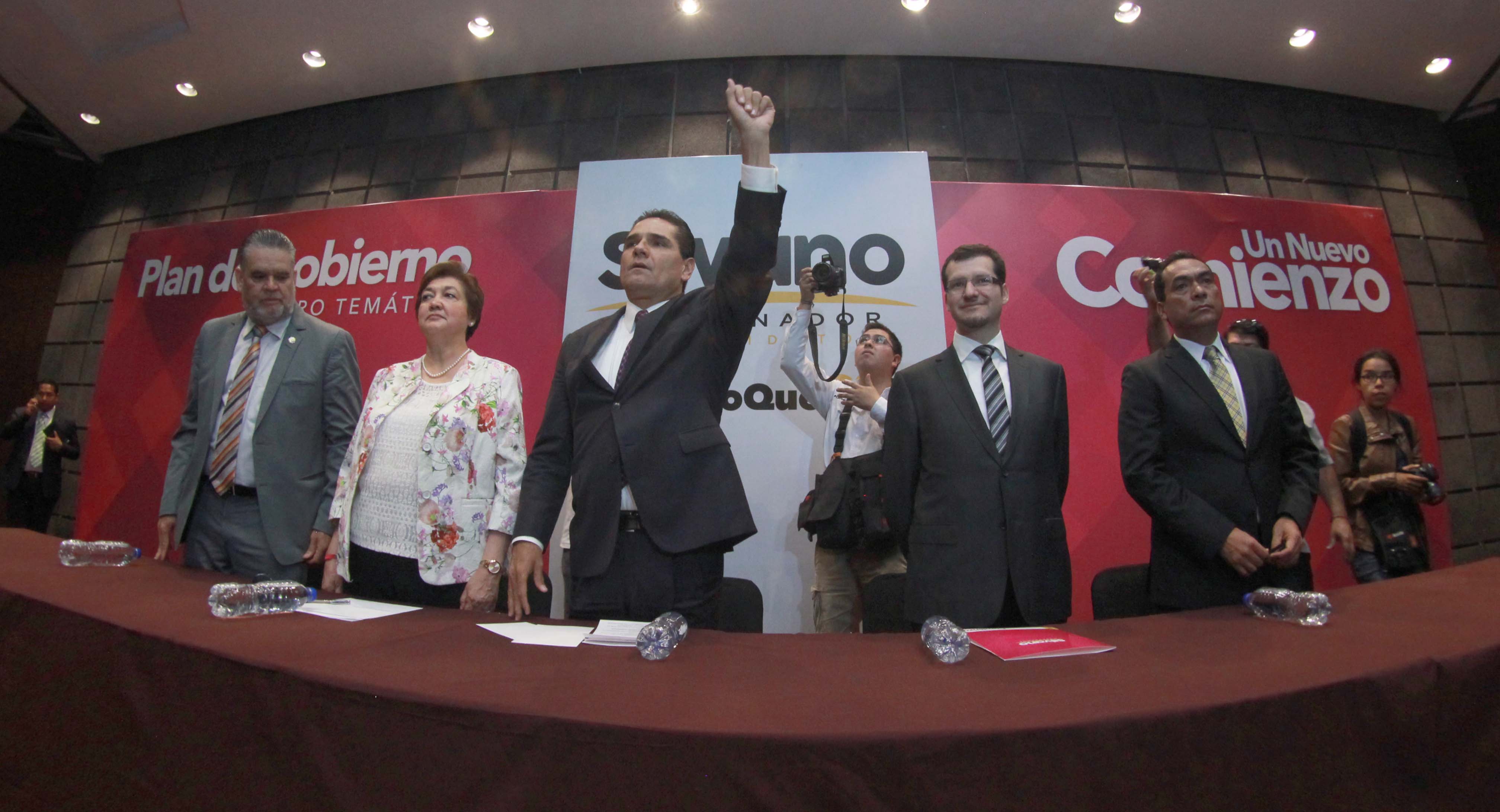 silvano aureoles con empresarios