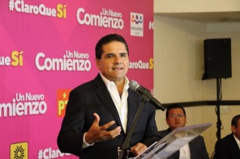 silvano aureoles conferencia