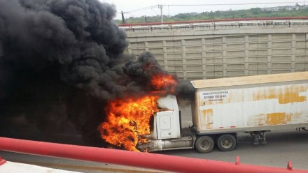 tamaulipas bloqueos camion llamas