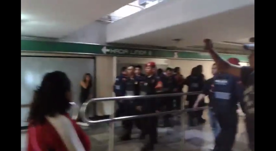 vagoneros contra polis Metro Chabacano