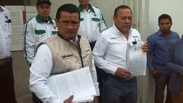 Carlos-Torres-Piña-y-Jesus-Zambrano-denuncia-PRD