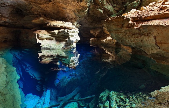 Increíble Imágenes De La Maravillosa Agua Invisible Del Pozo Azul En Brasil