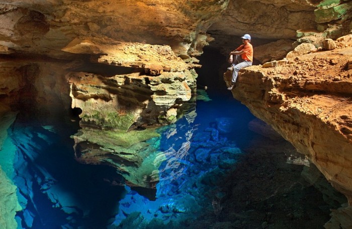 Increíble Imágenes De La Maravillosa Agua Invisible Del Pozo Azul En Brasil