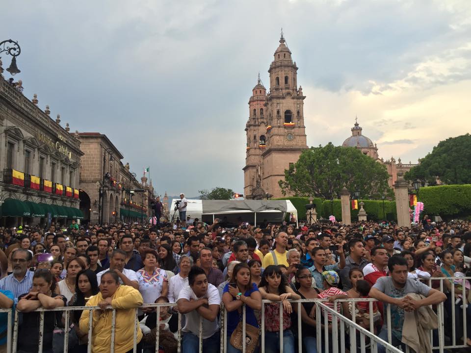 Si Se Llenó! Invasores De Nuevo León Prenden El Garrero En El Centro