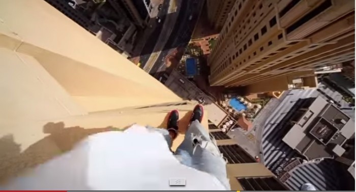 Te Atreverías A Saltar De Un Lado A Otro Del Piso 43 De Un Hotel En Dubai
