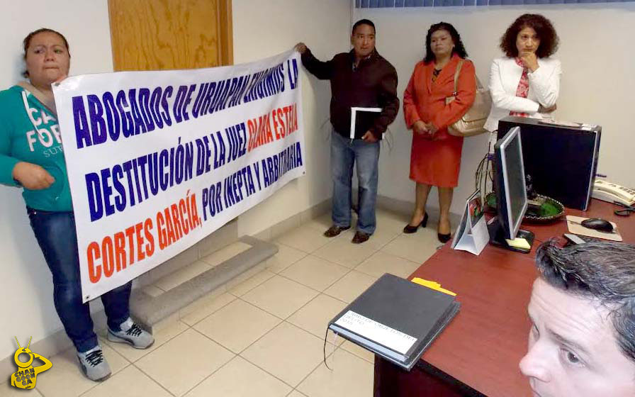abogados indígenas exigen destitución de jueza Uruapan