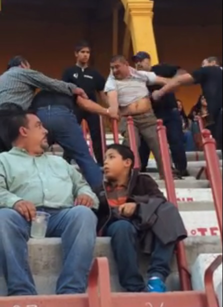 plaza de toros pelea 1