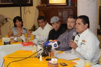 silvano con gente de cultura