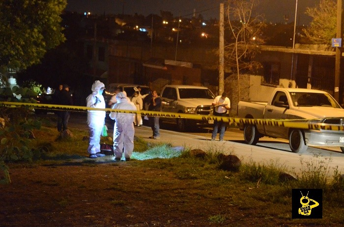 MORELIA Chofer de camioneta es ultimado a tiros por motociclista, en La Soledad (4)