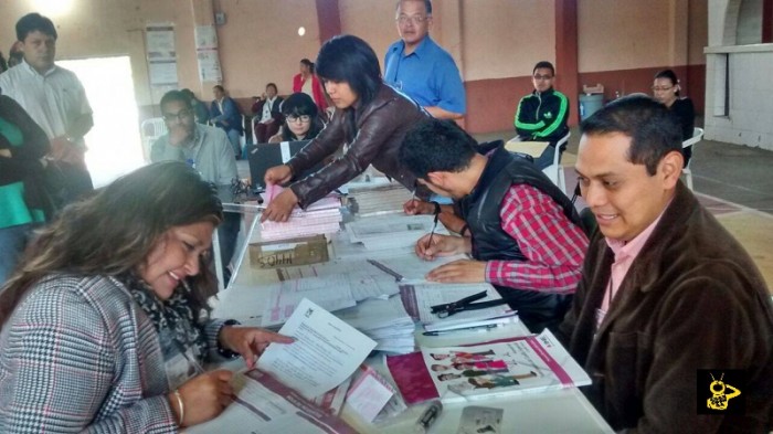 PARACHO Acuden de Cheran y Urapicho a votar en Paracho  (3)