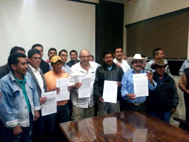 habitantes de nahuatzen acuerdo con gobierno