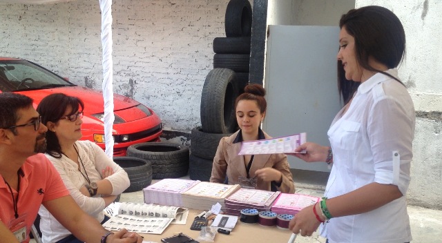 Nelly Sastré votando PRI