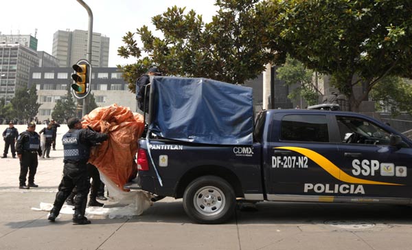 maestros de la cnte pelean con chavos en el df3