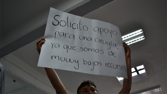 manifestante-cirugia