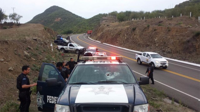 patrulla-Policia-Federal-enfrentamiento-Siglo-XXI-Michoacan