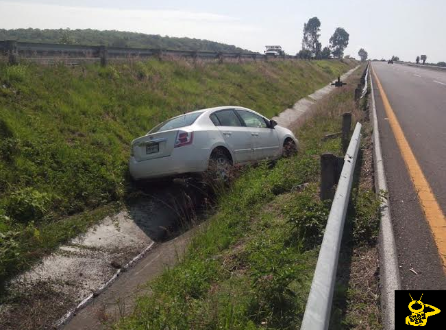 vuelca auto en la siglo xxi
