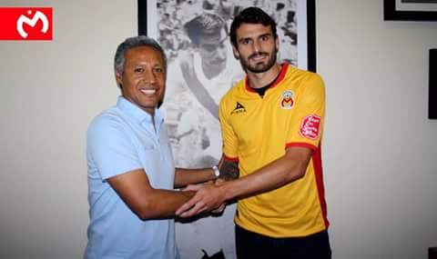 Marco Torsiglieri firma Monarcas