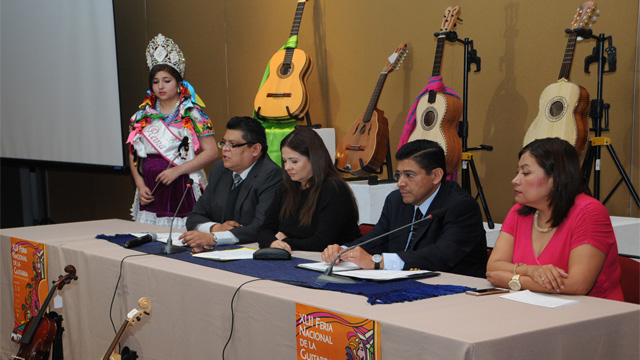 rueda-de-prenas-Paracho-guitarra