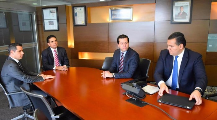 silvano y funcionarios federales