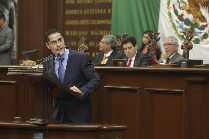 15á10á2015 Morelia, Michoacn. Miguel Angel Villegas Soto, durante su participacin en tribuna en la primer Sesin solemne de la 73 Legislatura.