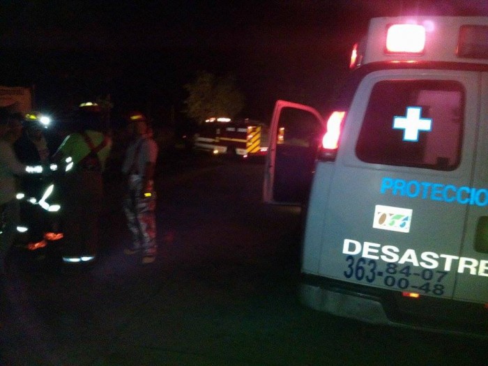 ZACAPU Bomberos Voluntarios rescatan a un hombre que cayó al Lago de Zacapu (3)