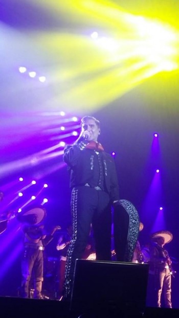 alejandro fernandez en morelia