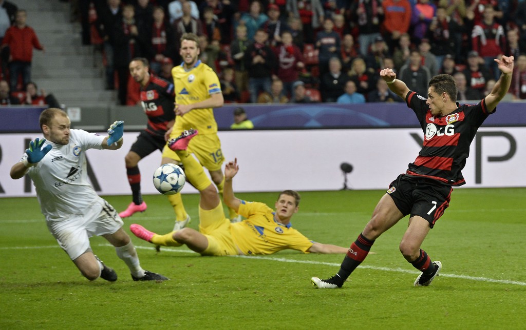 chicharito leverkusen